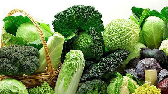Ăn rau xanh rất tốt cho xương khớp